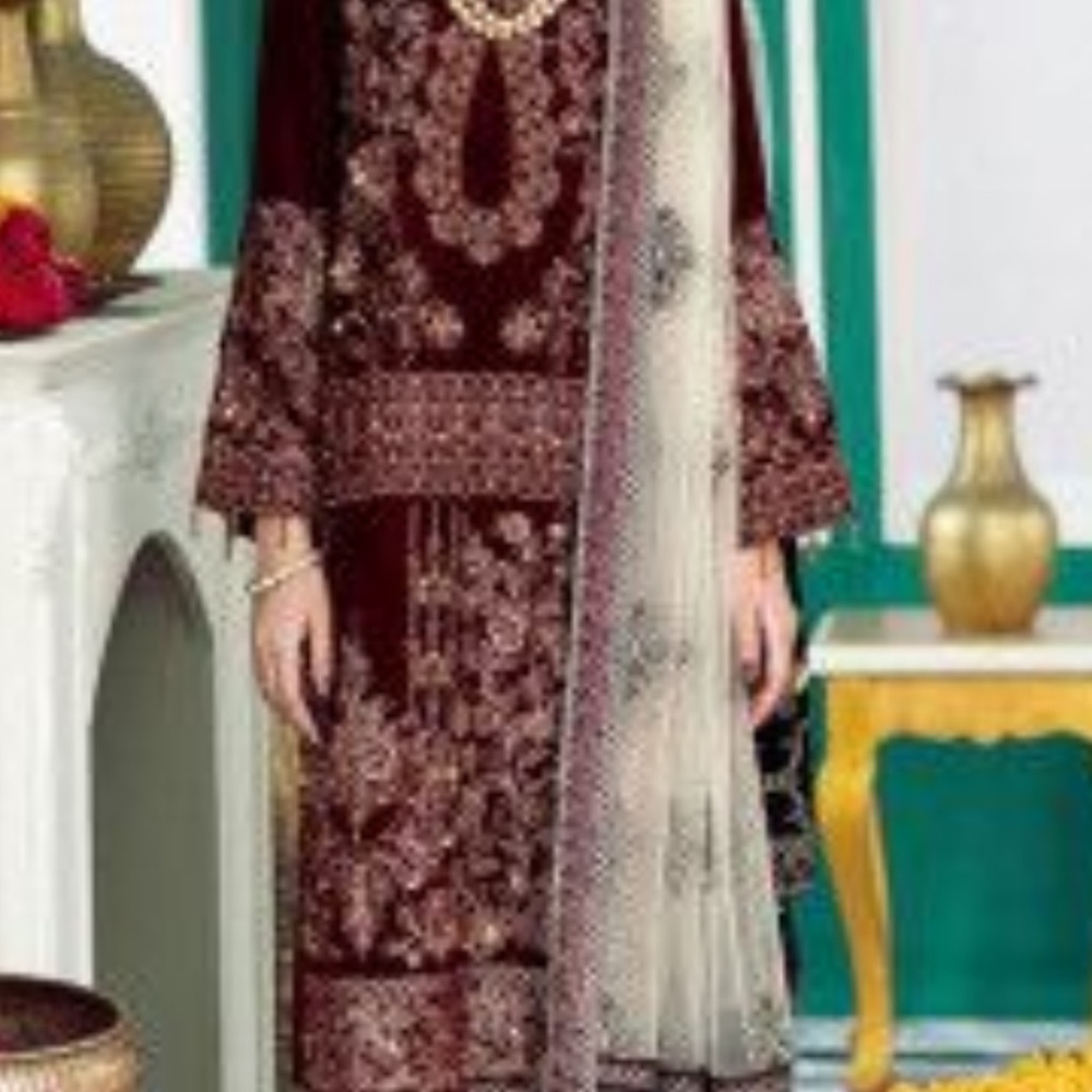 New 3 piece velvet Pakistani dress nureh xl